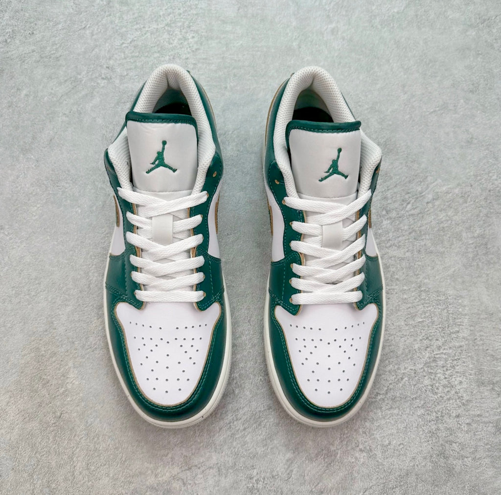 Air Jordan 1 AJ1 Classic High-Top Sneakers